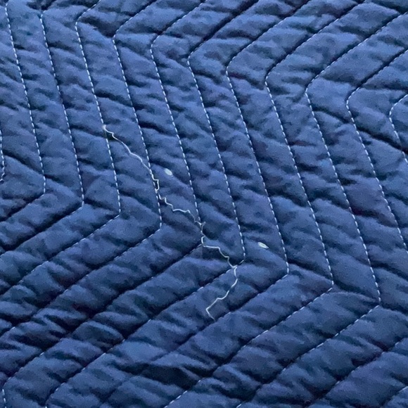 🏈 football stadium bench blanket. Quilted reversible. Rolls up compact used - Picture 8 of 12